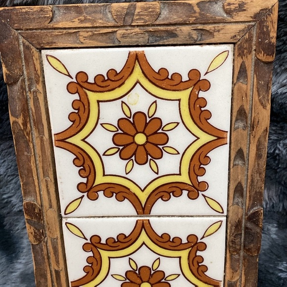 Vintage Carved Wood Double
Tile Trivet - Picture 10 of 16